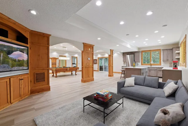 $1,850,000 | 17558 George Moran Drive, Eden Prairie, MN 55347