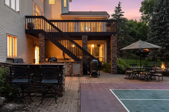 $1,850,000 | 17558 George Moran Drive, Eden Prairie, MN 55347