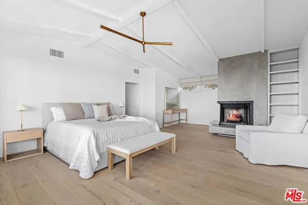 $65,000 | 1514 Sorrento Drive, Pacific Palisades, CA 90272