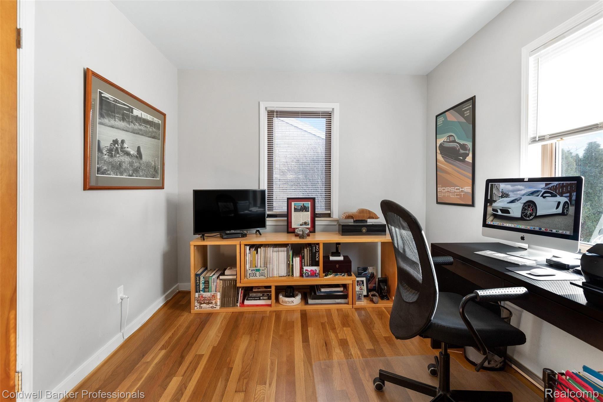2570 Manchester Road Birmingham, MI 48009 - Photo 11 of 41 592A6122.jpg