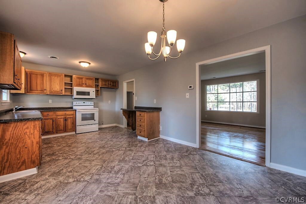 11009 Walton Lake Road Disputanta, VA 23842 - Photo 10 of 26 Gallery Image 10