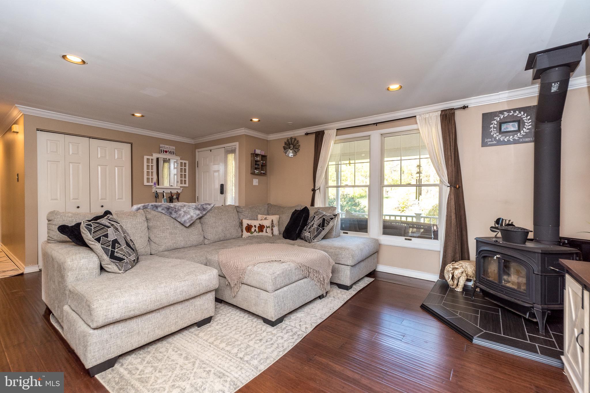 124 Hill Road Barto, PA 19504 - Photo 5 of 29 Gallery Image 5