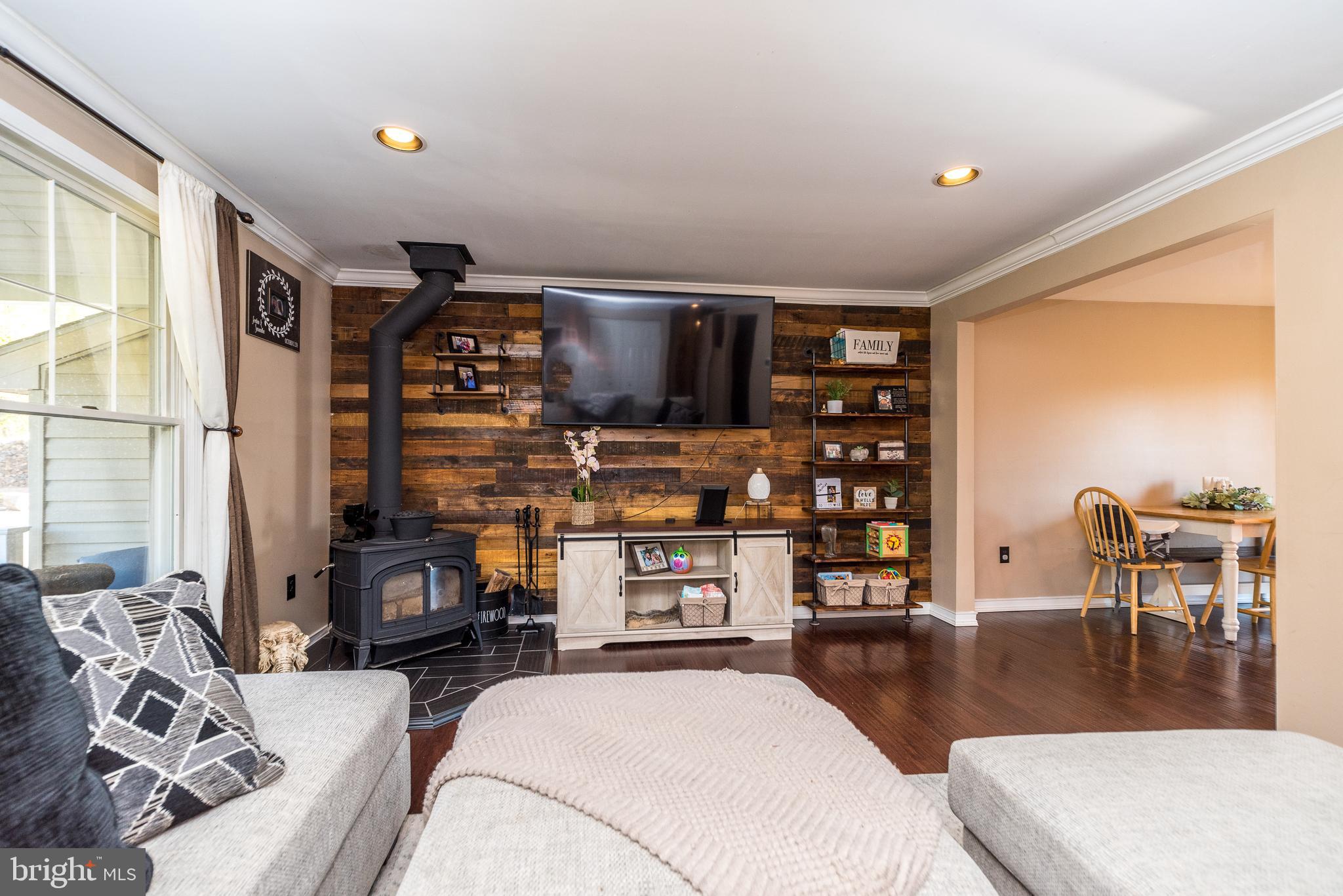 124 Hill Road Barto, PA 19504 - Photo 7 of 29 Gallery Image 7