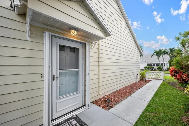 $309,000 | 2611 Southeast Tropical E Circle, Port St. Lucie, FL 34952