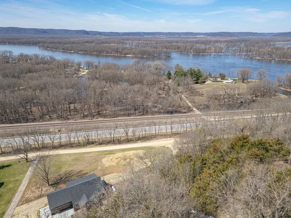 $429,000 | 7248 S Bluff, De Soto, WI 54624