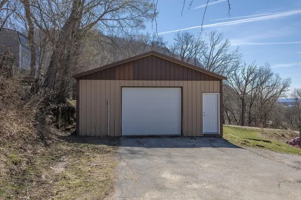 $429,000 | 7248 S Bluff, De Soto, WI 54624