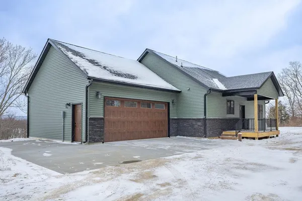 $429,000 | 7248 S Bluff, De Soto, WI 54624