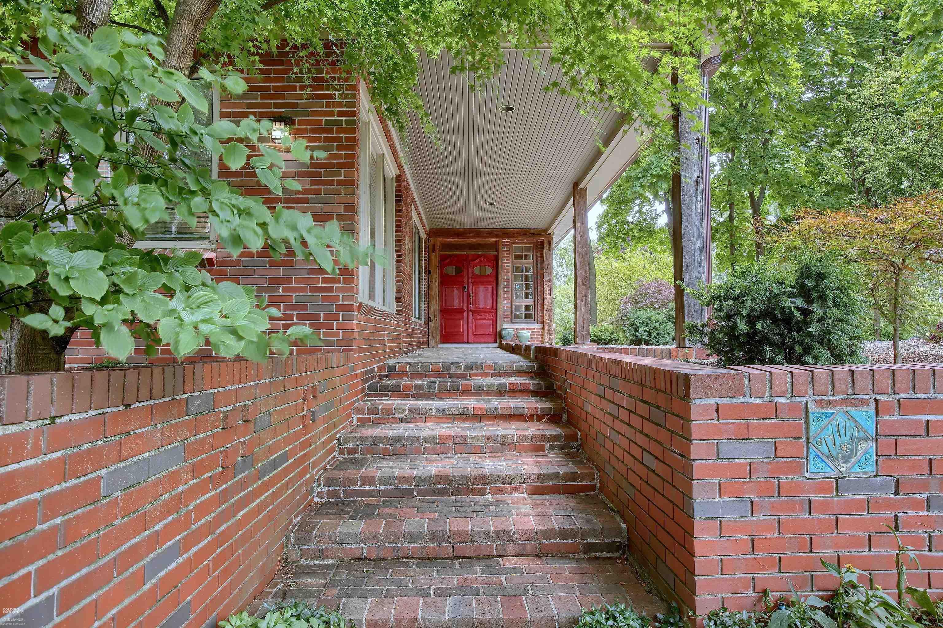917 Lake Shore Road Grosse Pointe Shores, MI 48236 - Photo 3 of 44