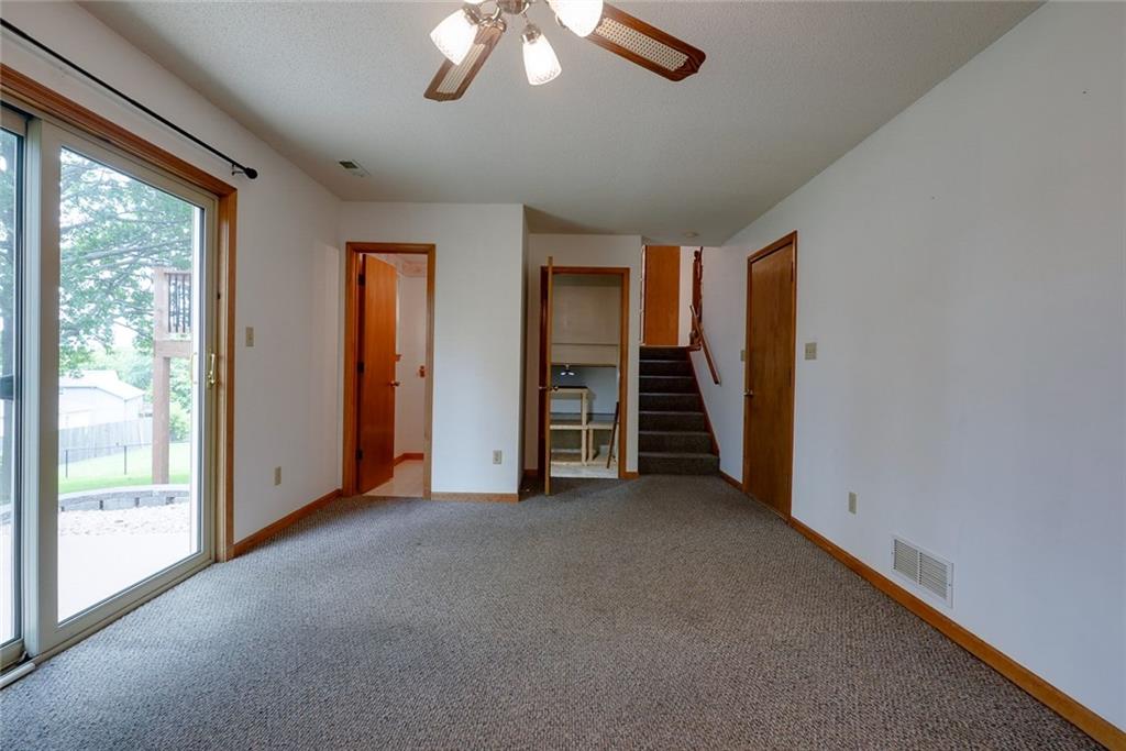 1211 North Davis Road Independence, MO 64056 - Photo 11 of 33