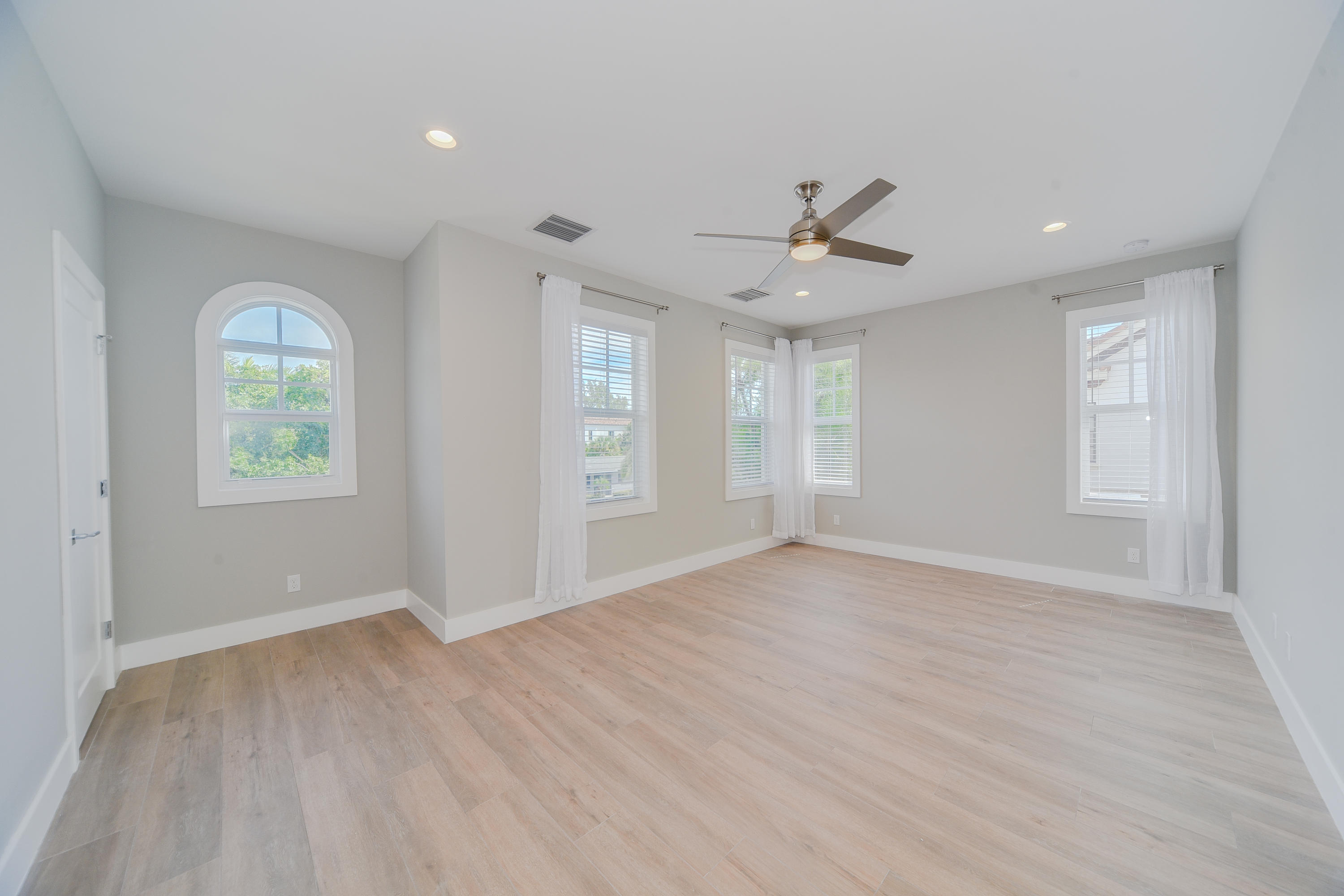 120 Bunker Ranch Road West Palm Beach, FL 33405 - Photo 12 of 20 LARGE-46