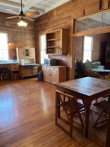 $2,300 | 303 East 20th Avenue, Covington, LA 70433