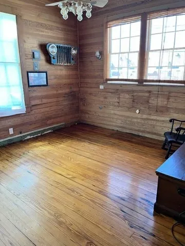 $2,300 | 303 East 20th Avenue, Covington, LA 70433