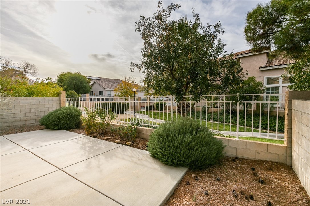 2183 Polynesia Circle Henderson, NV 89074 - Photo 47 of 50