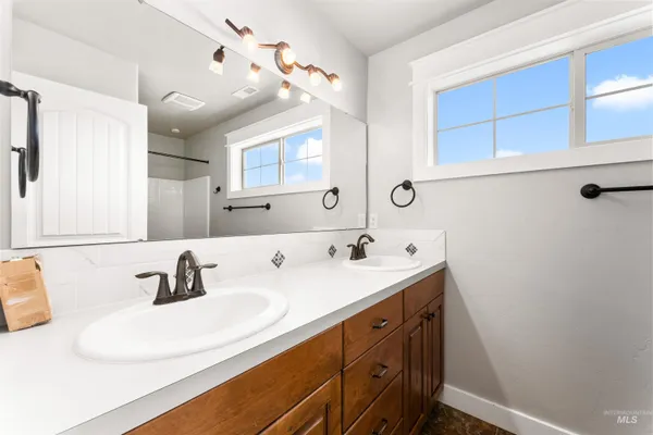 $1,175,000 | 8020 Upland Drive, Nampa, ID 83686