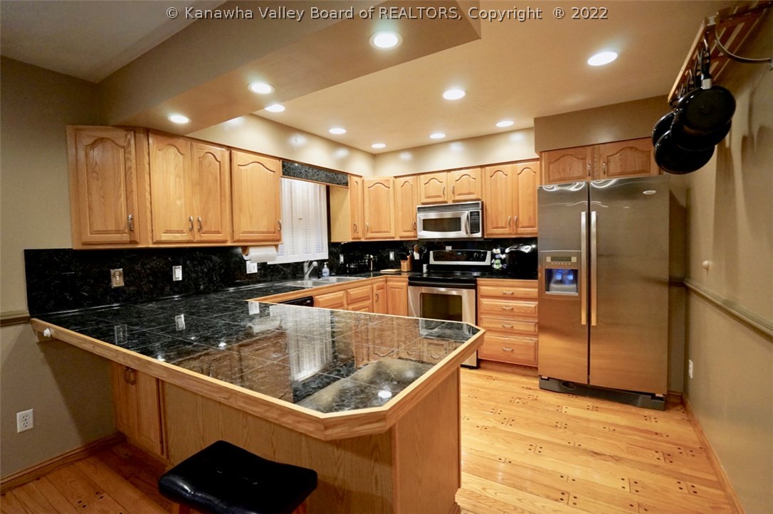 1802 Pine Manor Road Charleston, WV 25311 - Photo 7 of 33 Gallery Image 7