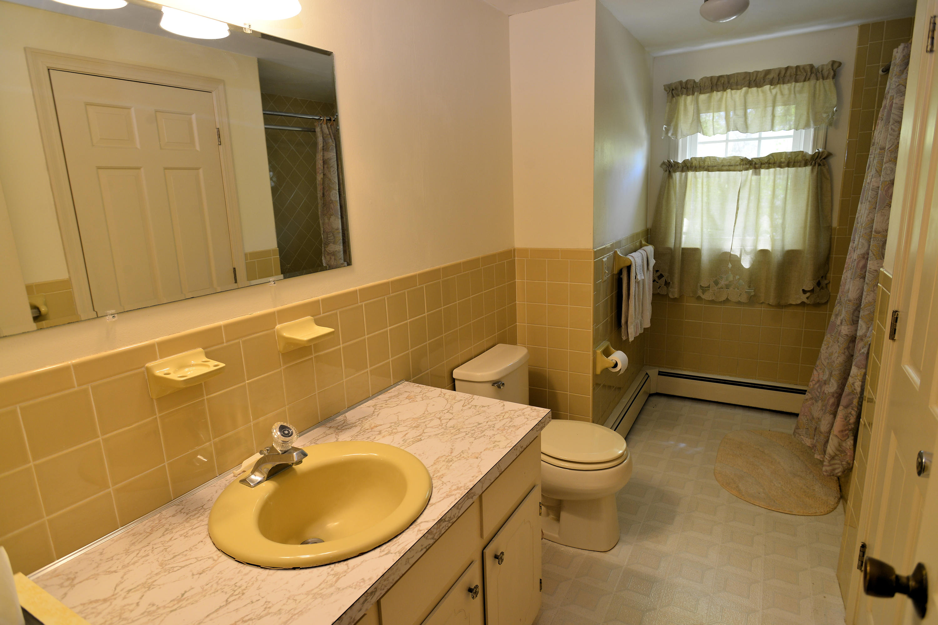 54 Sullivan Road West Yarmouth, MA 02673 - Photo 18 of 26 n bath