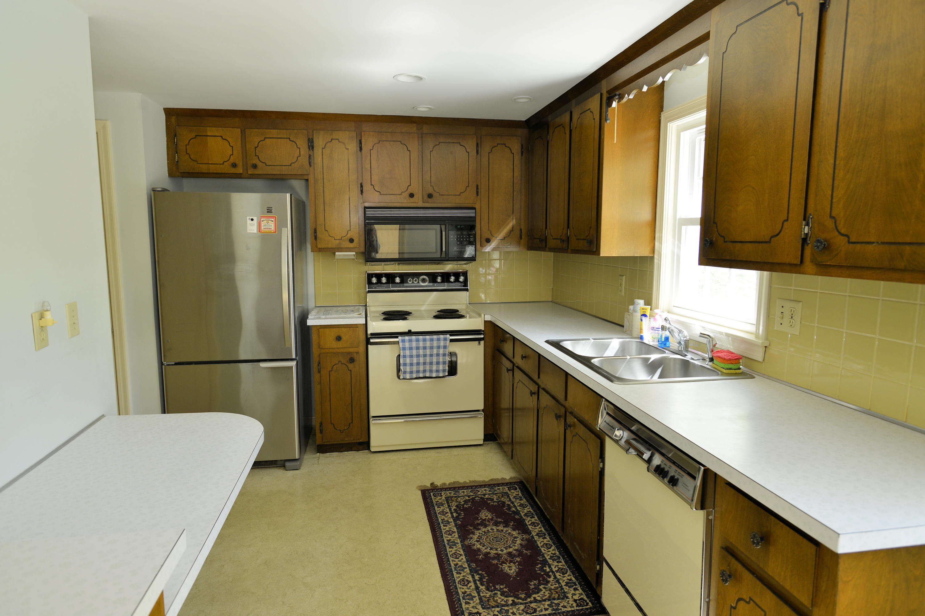 54 Sullivan Road West Yarmouth, MA 02673 - Photo 3 of 26 b kit