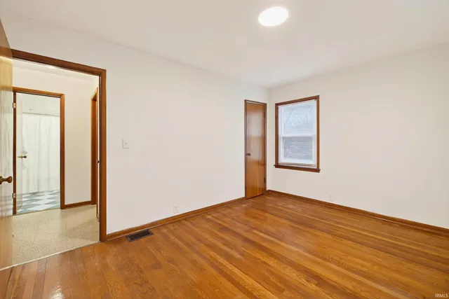 $1,900 | 201 West Church Lane, Bloomington, IN 47403