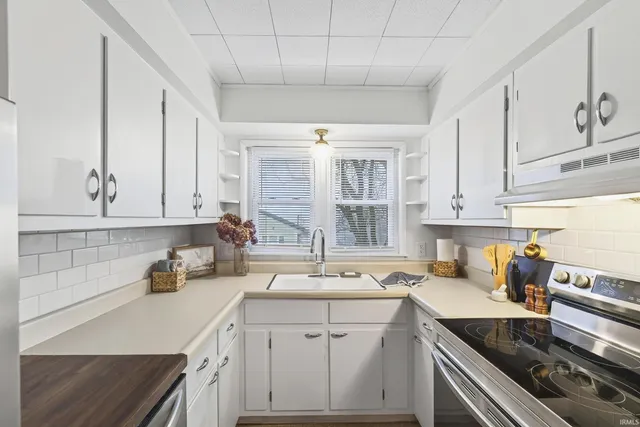 $1,900 | 201 West Church Lane, Bloomington, IN 47403