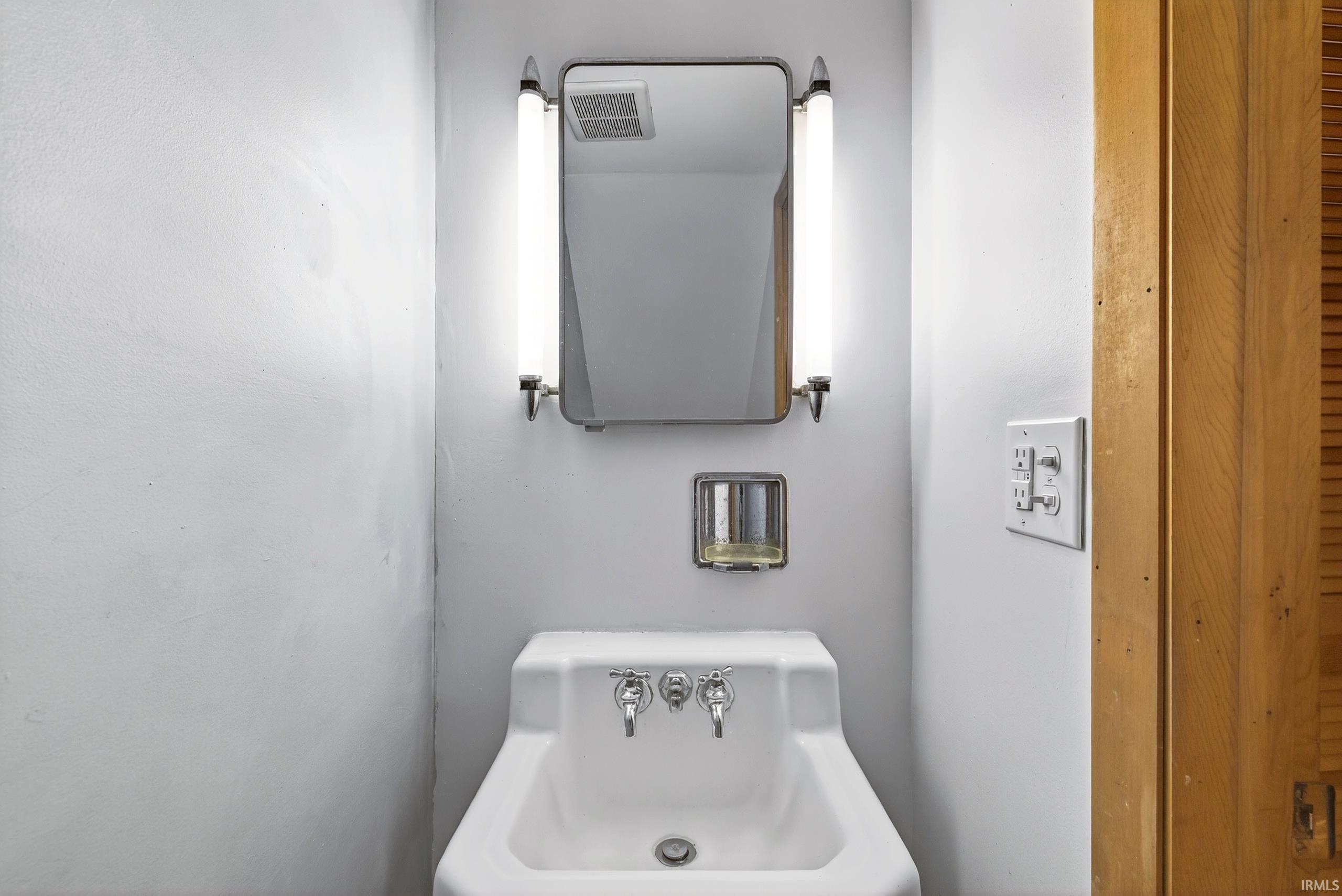 201 West Church Lane Bloomington, IN 47403 - Photo 6 of 21