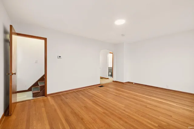 $1,900 | 201 West Church Lane, Bloomington, IN 47403