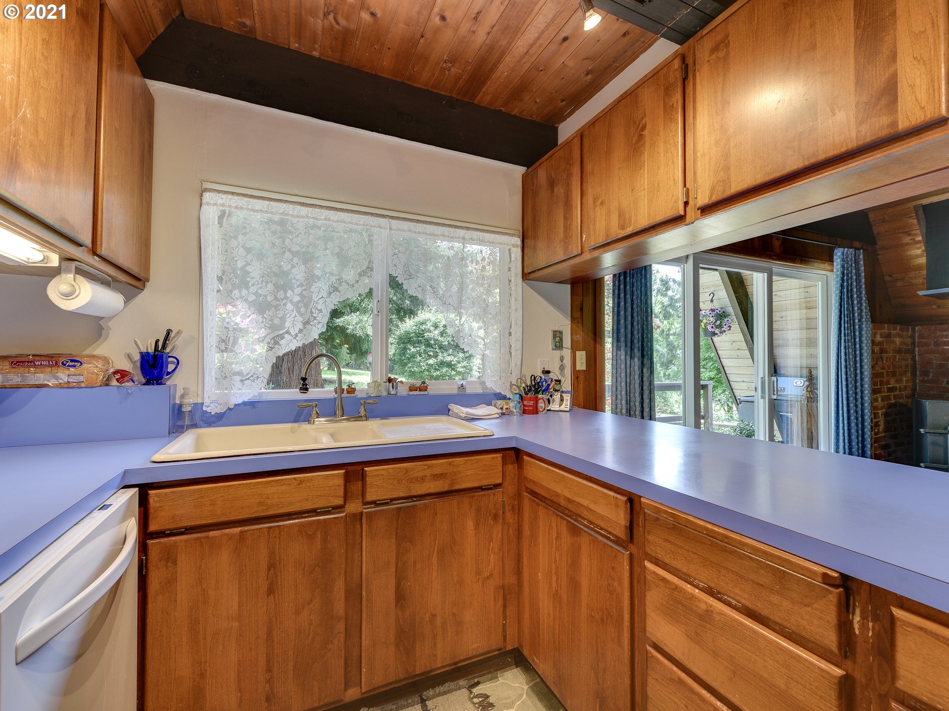 24125 Southeast Howlett Road Eagle Creek, OR 97022 - Photo 5 of 32 Gallery Image 5
