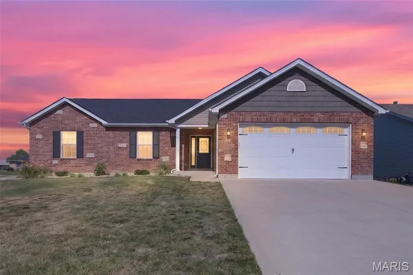 $344,777 | 13 Berkshire Court, Troy, MO 63379
