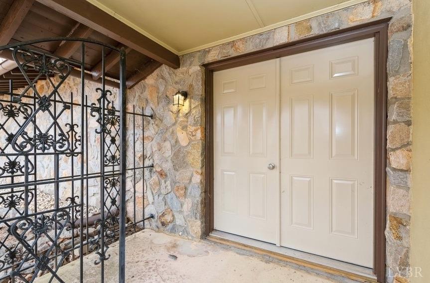 1180 David Giles Lane Blairs, VA 24527 - Photo 7 of 34 a view of a small room