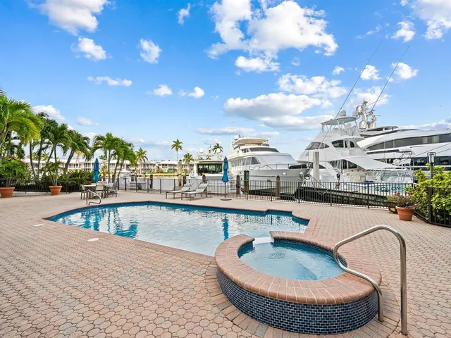 $12,000 | 1050 Seminole Drive, Unit 2A, Fort Lauderdale, FL 33304