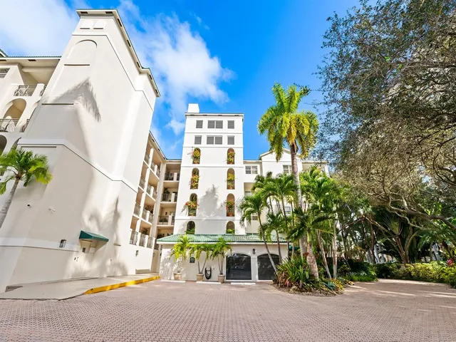 $12,000 | 1050 Seminole Drive, Unit 2A, Fort Lauderdale, FL 33304