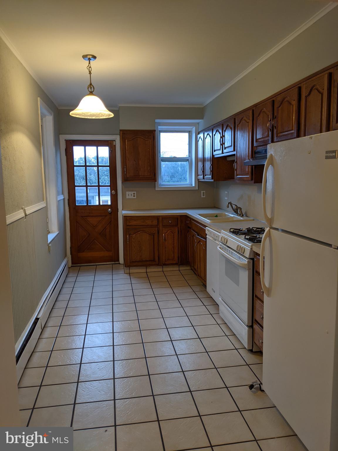312 Summit Avenue West Reading, PA 19611 - Photo 6 of 15