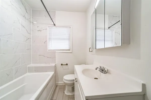 $1,595 | 2235 Welch Street, Houston, TX 77019