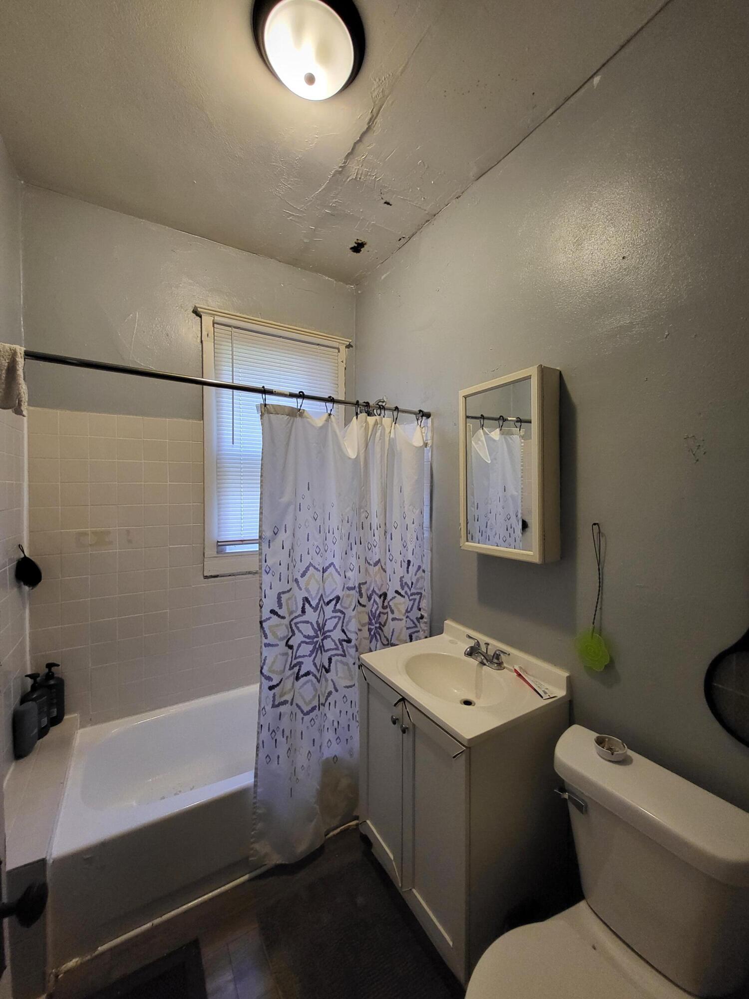 4768 North 30th Street, Unit 4770 Milwaukee, WI 53209 - Photo 14 of 24 20251024_103312