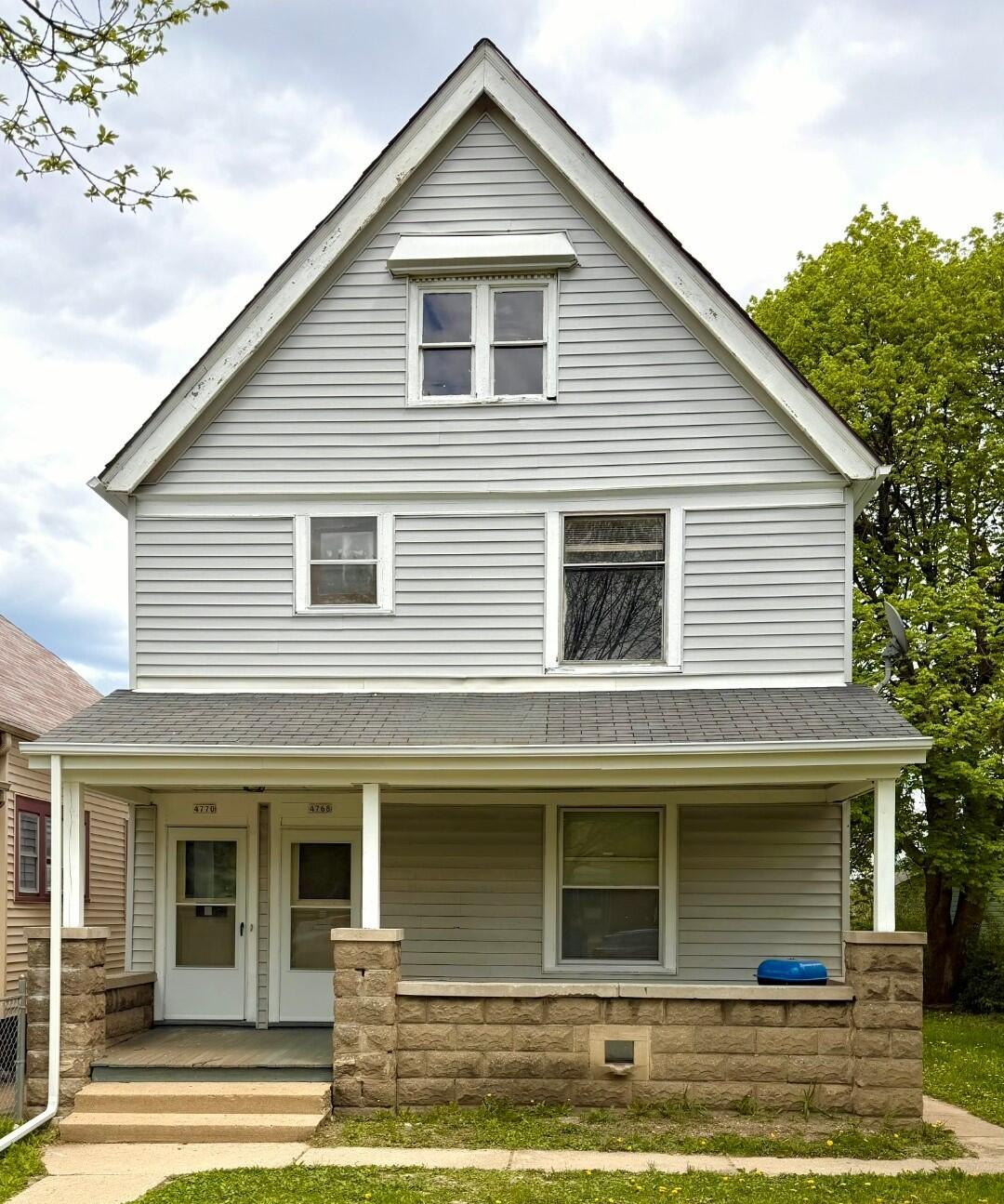 4768 North 30th Street, Unit 4770 Milwaukee, WI 53209 - Photo 2 of 24 30th St (4768-4770 N) Front