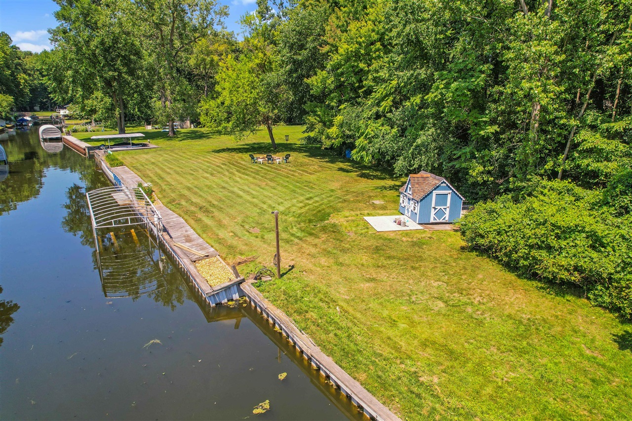 11176 Mcgregor Road Pinckney, MI 48169 - Photo 42 of 52 Gallery Image 42