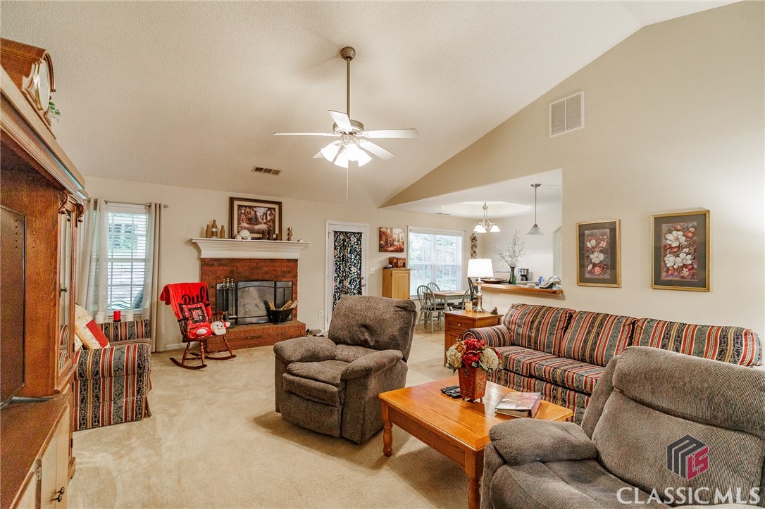 1663 Oconee Point Jefferson, GA 30549 - Photo 21 of 44 Kitchen