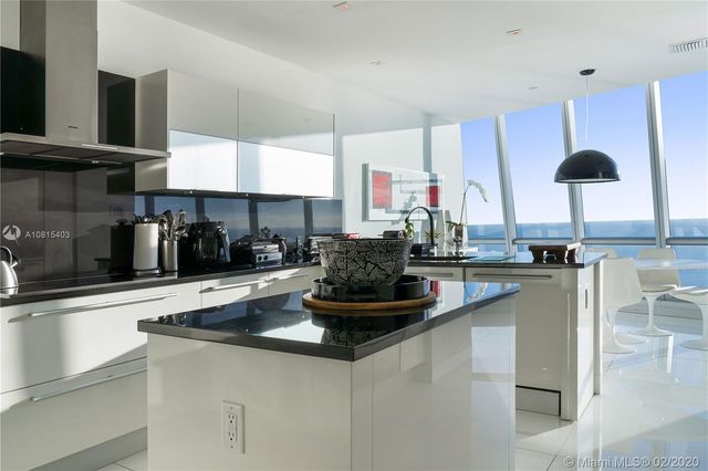 $4,100,000 | 17121 Collins Avenue, Unit 4605, Sunny Isles Beach, FL 33160