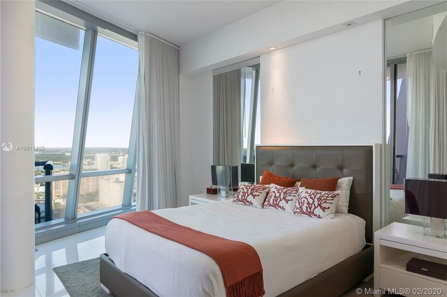 $4,100,000 | 17121 Collins Avenue, Unit 4605, Sunny Isles Beach, FL 33160