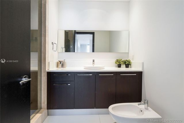 $4,100,000 | 17121 Collins Avenue, Unit 4605, Sunny Isles Beach, FL 33160