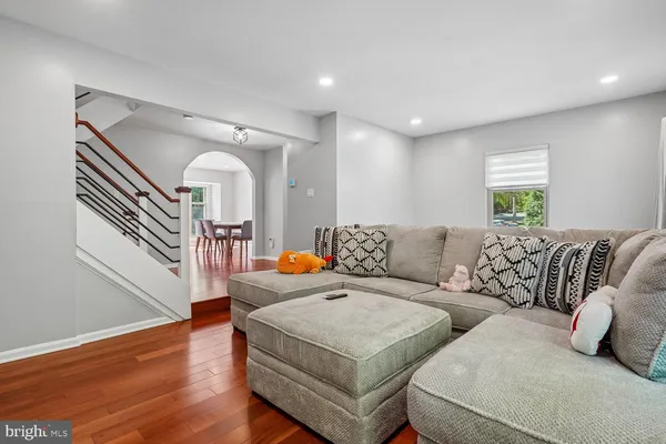 $3,850 | 6608 Westbury Oaks Court, Springfield, VA 22152