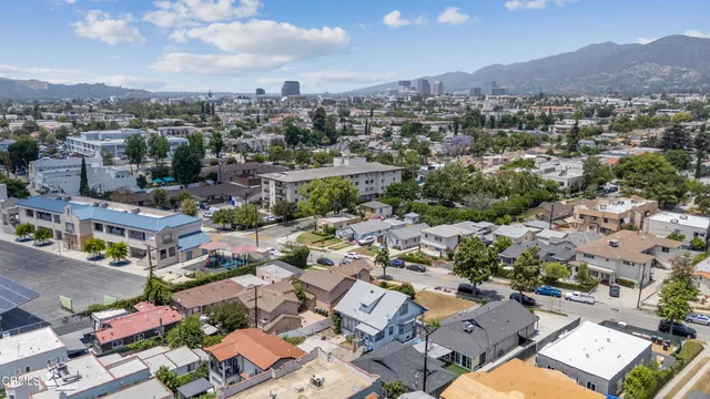 $935,000 | 1318 East Garfield Avenue, Glendale, CA 91205