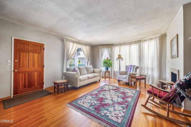 $935,000 | 1318 East Garfield Avenue, Glendale, CA 91205