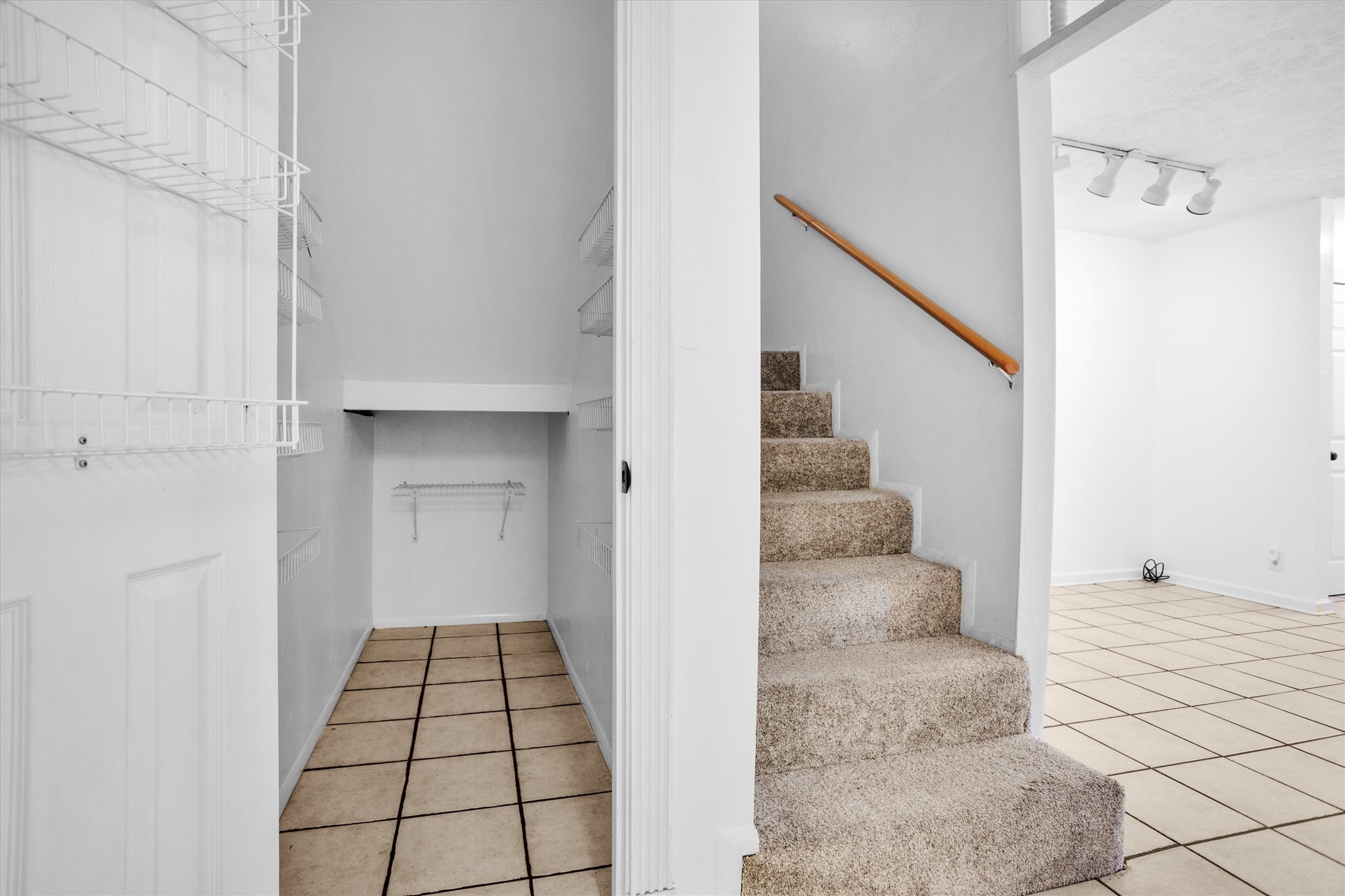 9541 Clanton Street Houston, TX 77080 - Photo 24 of 44