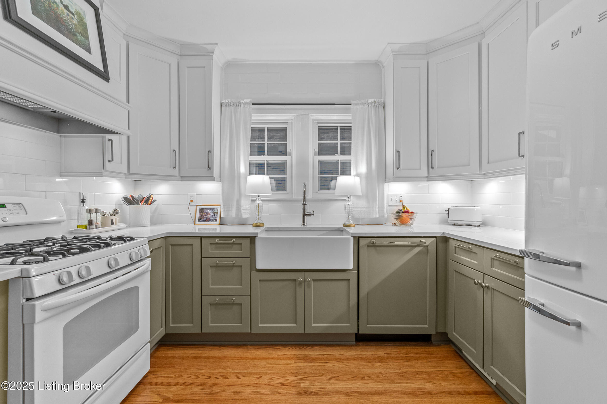 916 Greenleaf Road Louisville, KY 40213 - Photo 13 of 55 kitchen