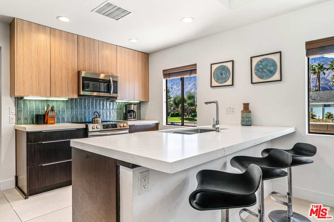 544 North Tercero Circle Palm Springs, CA 92262 - Photo 25 of 75