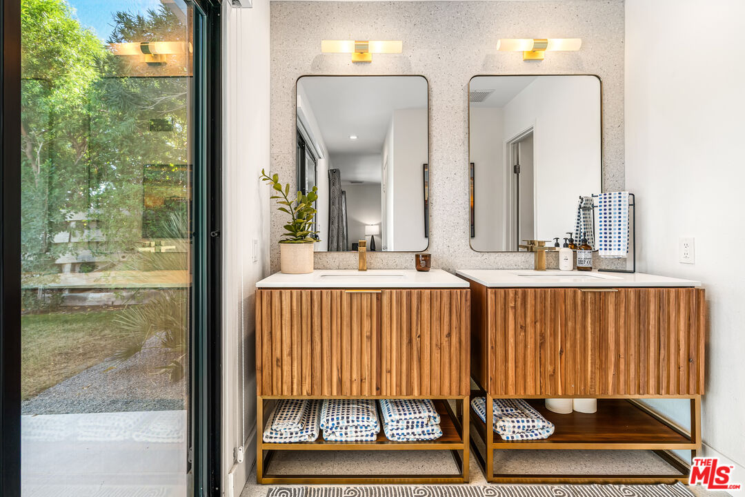 544 North Tercero Circle Palm Springs, CA 92262 - Photo 39 of 75