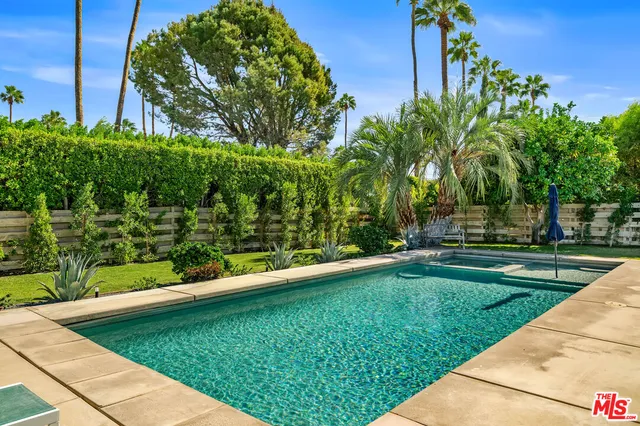 $1,150,000 | 544 North Tercero Circle, Palm Springs, CA 92262