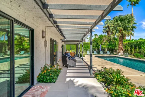 $1,150,000 | 544 North Tercero Circle, Palm Springs, CA 92262