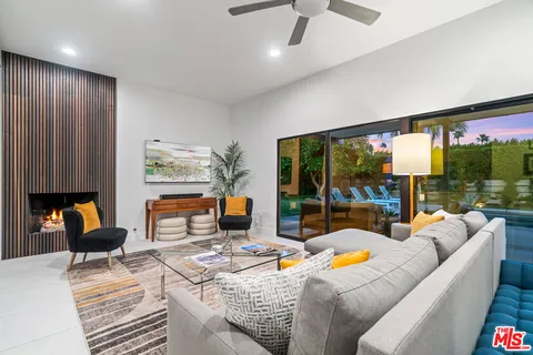 $1,150,000 | 544 North Tercero Circle, Palm Springs, CA 92262