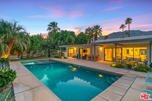 $1,150,000 | 544 North Tercero Circle, Palm Springs, CA 92262